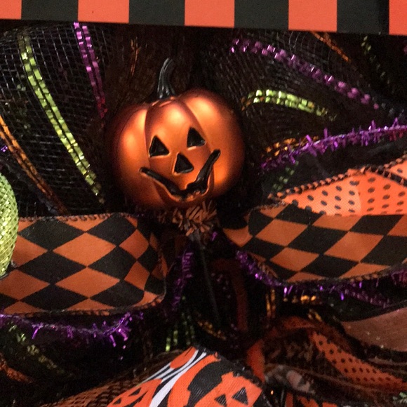 Halloween wreath 20% off! - Picture 2 of 5